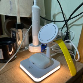 Station de charge sans fil 25W pour iPhone, Airpods et Apple Watch photo review