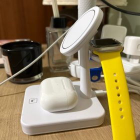 Station de charge sans fil 25W pour iPhone, Airpods et Apple Watch photo review